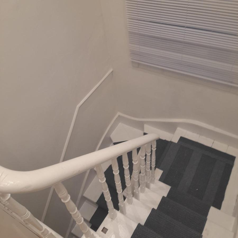 Self-Contained Flat On The 2Nd Floor You Will Share With One Other Guest, In A Family House 2 Minutes Walk From Tufnell Park Station 2Nd Floor With Stairs Londen Buitenkant foto