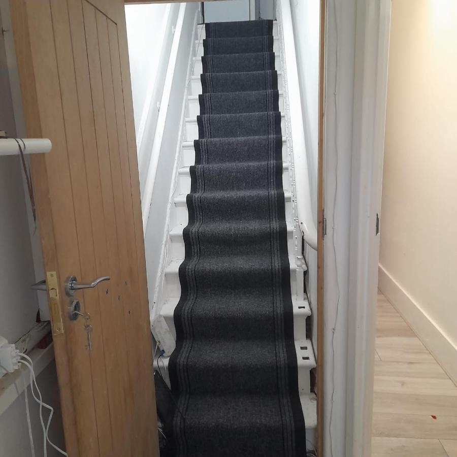 Self-Contained Flat On The 2Nd Floor You Will Share With One Other Guest, In A Family House 2 Minutes Walk From Tufnell Park Station 2Nd Floor With Stairs Londen Buitenkant foto